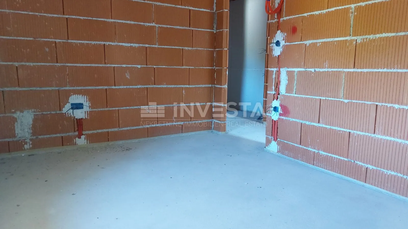 višnjan, kamena kuća -započeta renovacija - slika 27