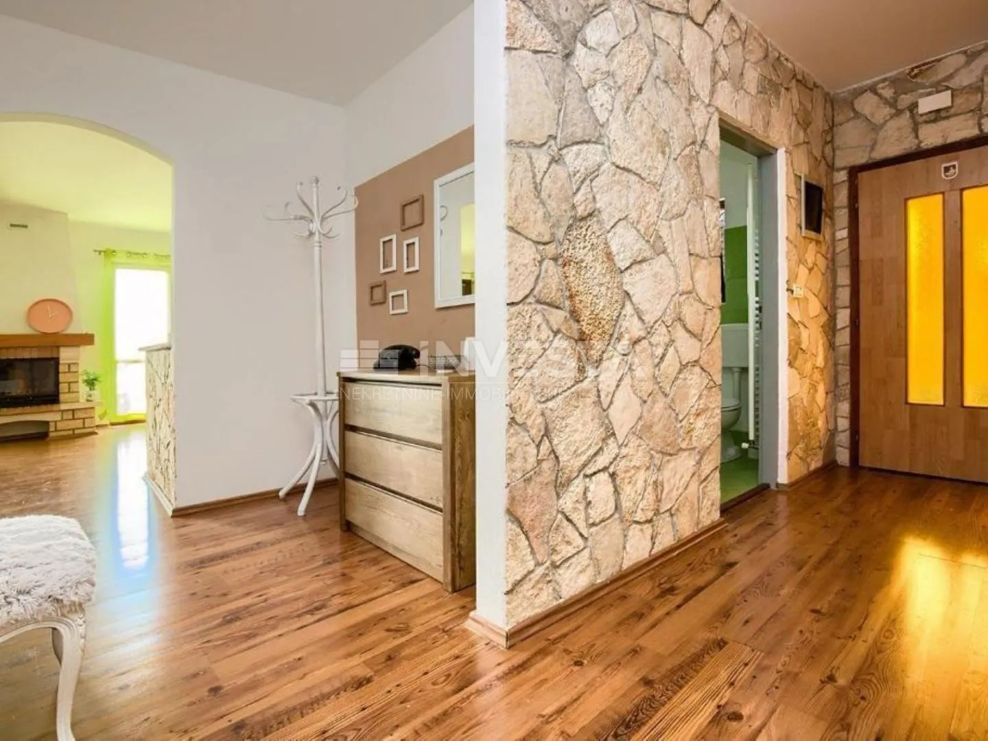 peroj, kuća na tri etaže s prostranom okućnicom, blizu mora - slika 4