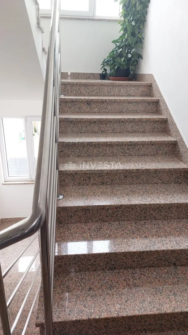 stan u karigadoru od 80 m2 blizu mora - slika 17