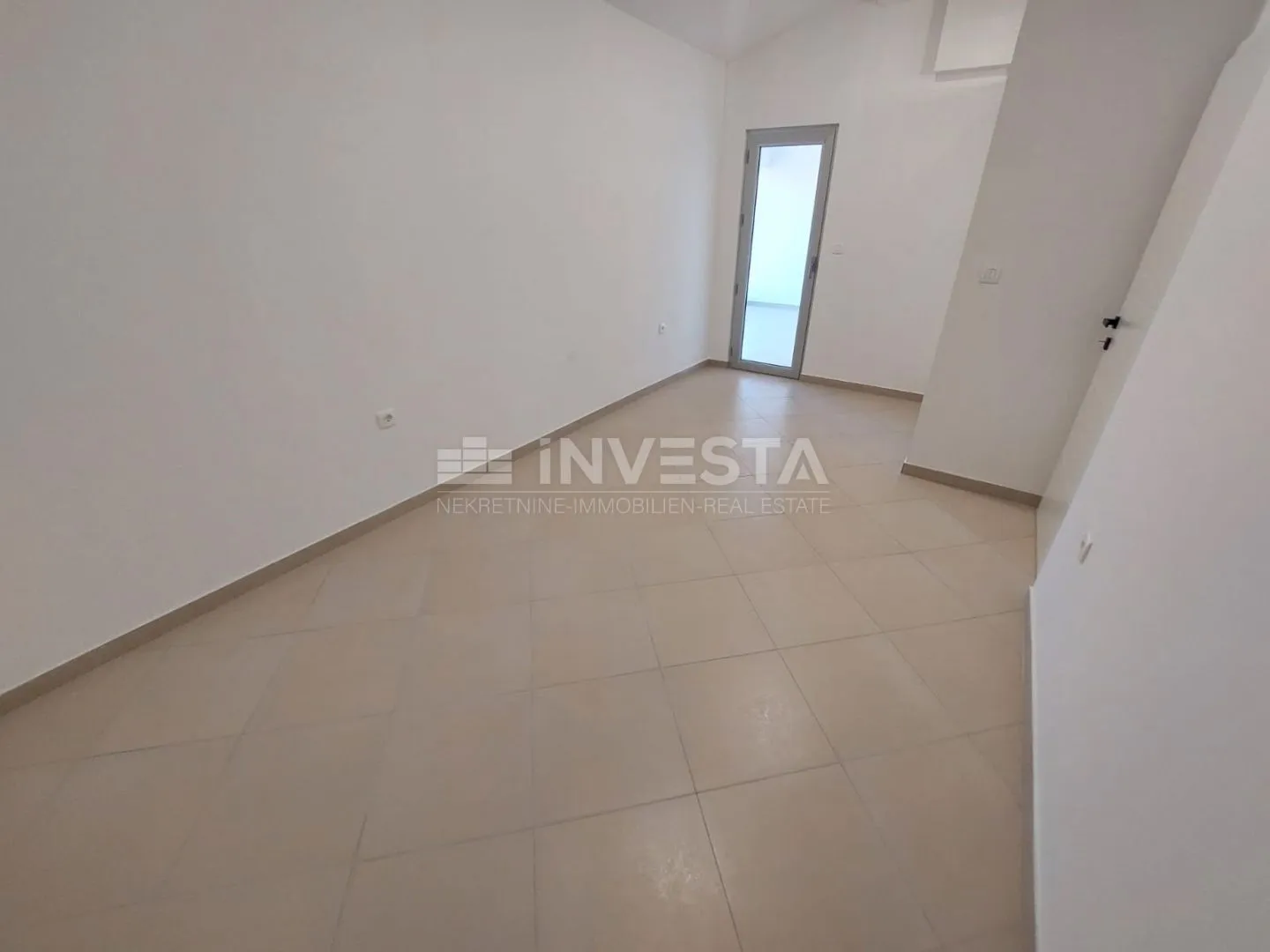 pula, veli vrh, dvije etaže zgrade (u naravi 5 stanova) - slika 8