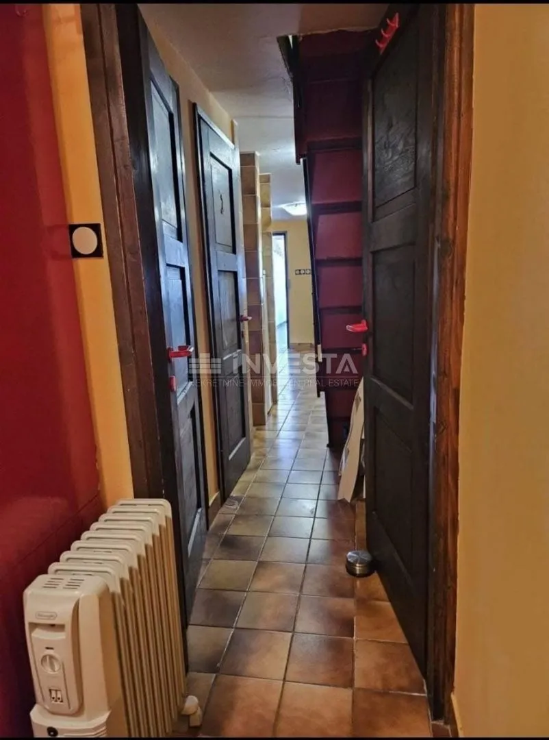 peroj, useljiva kuća u nizu s velikom terasom - slika 10