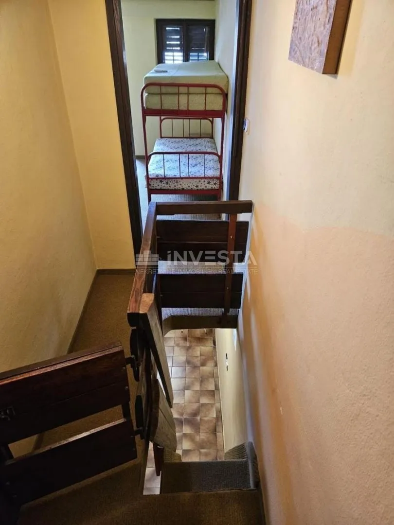 peroj, useljiva kuća u nizu s velikom terasom - slika 11