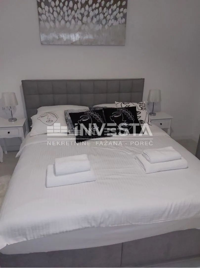 poreč okolica, moderno uređena vila dvojnica s bazenom, novogradnja - slika 28