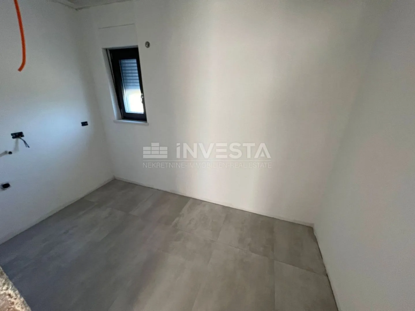 okolica labina, novosagrađena moderna prizemnica, 137 m2, 3ss - slika 17