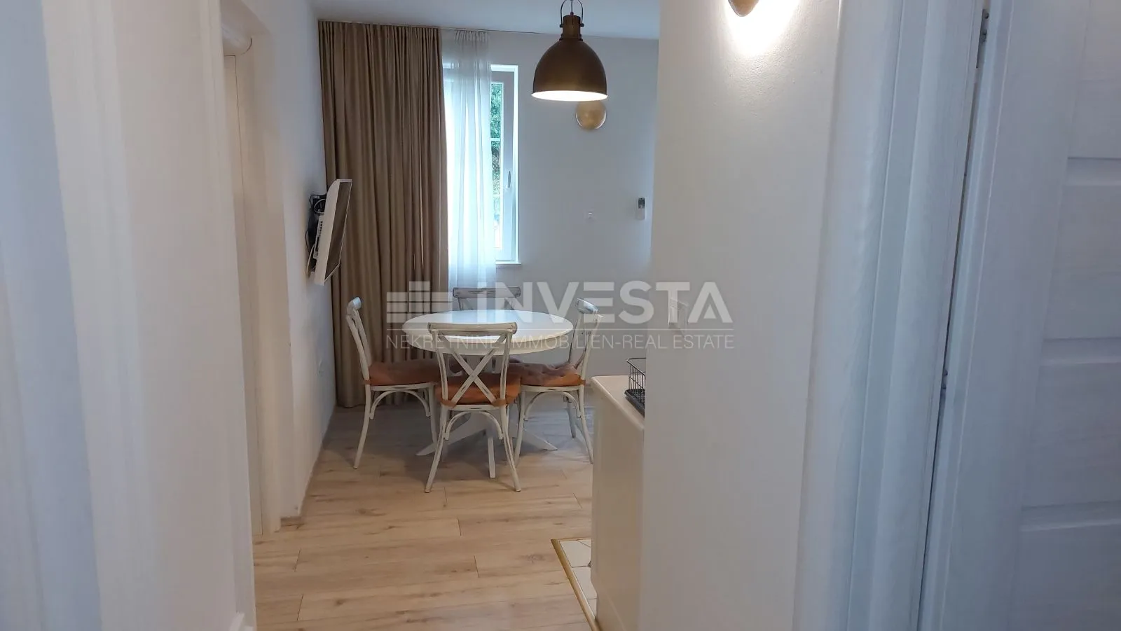 predivan stan u centru vrsara - slika 23