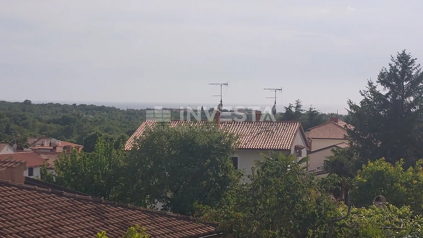 obiteljska kuća sa prostranom okućnicom - slika 4