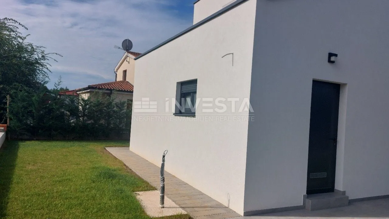 moderna vila u okolici poreča s pogledom na more - slika 18
