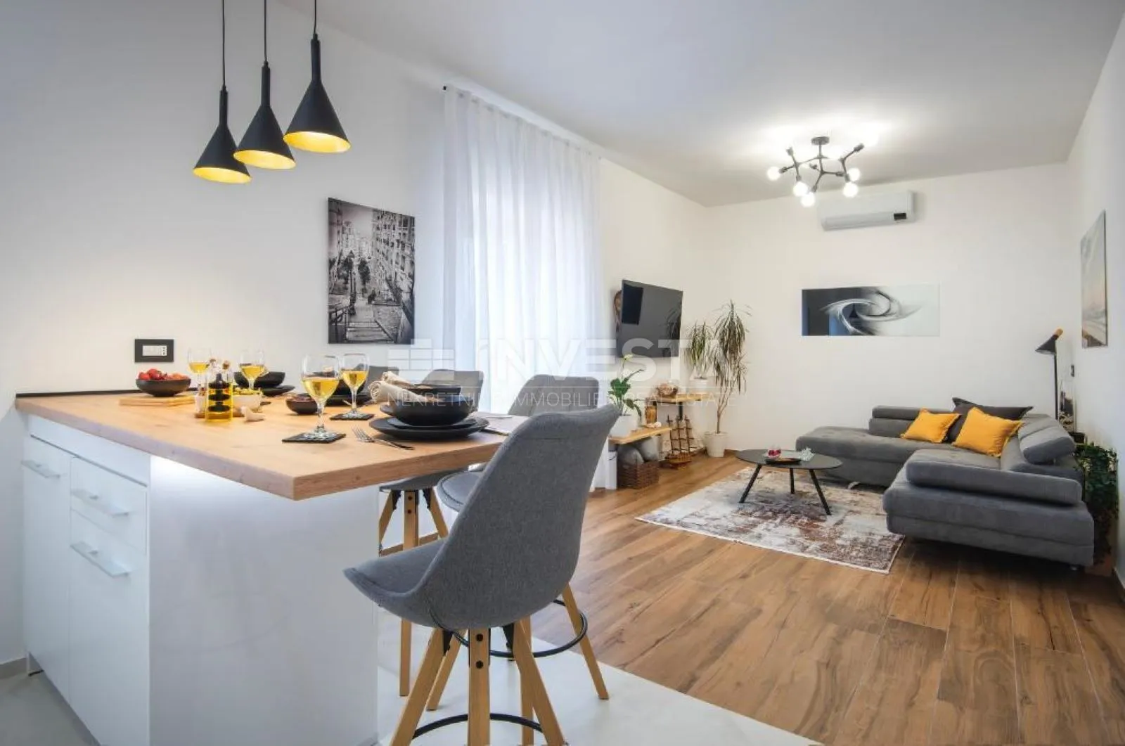 pula, dvosoban renoviran stana u centru - slika 8