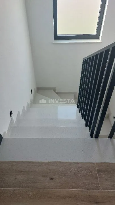 moderna vila u okolici poreča s pogledom na more - slika 26