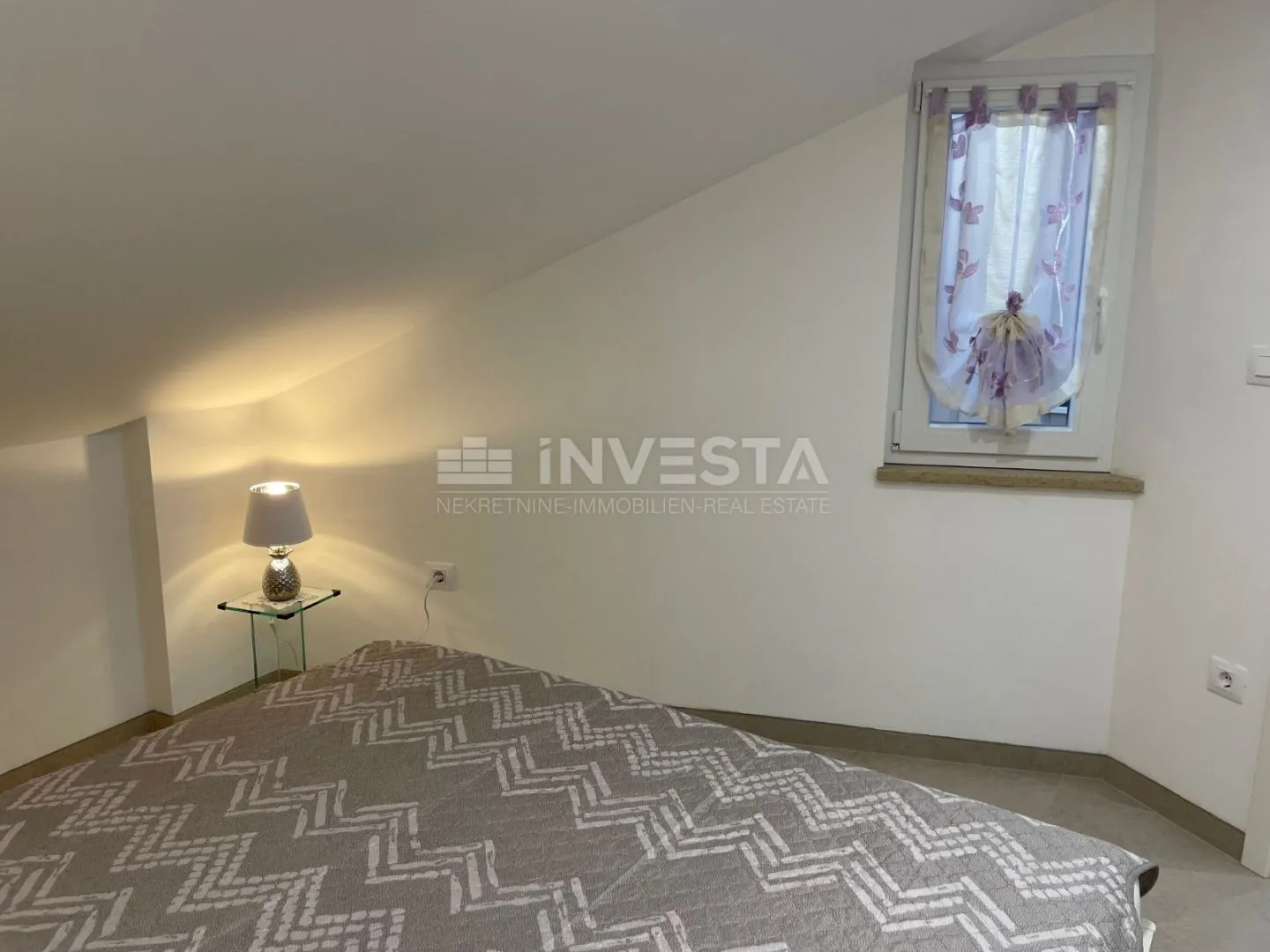 pula centar, dva nova namještena stana i garaža - slika 26