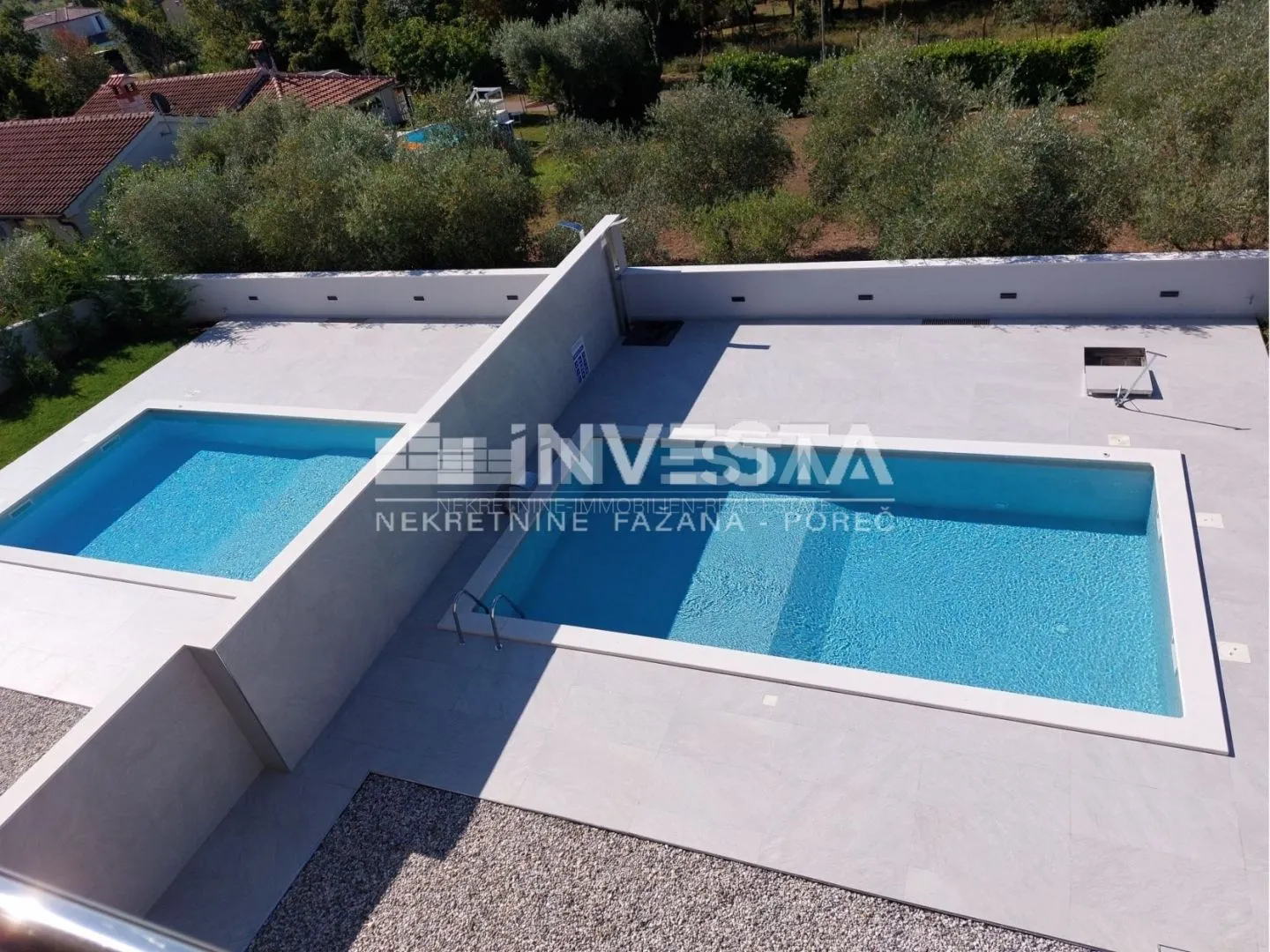 poreč okolica, moderno uređena vila dvojnica s bazenom, novogradnja - slika 5