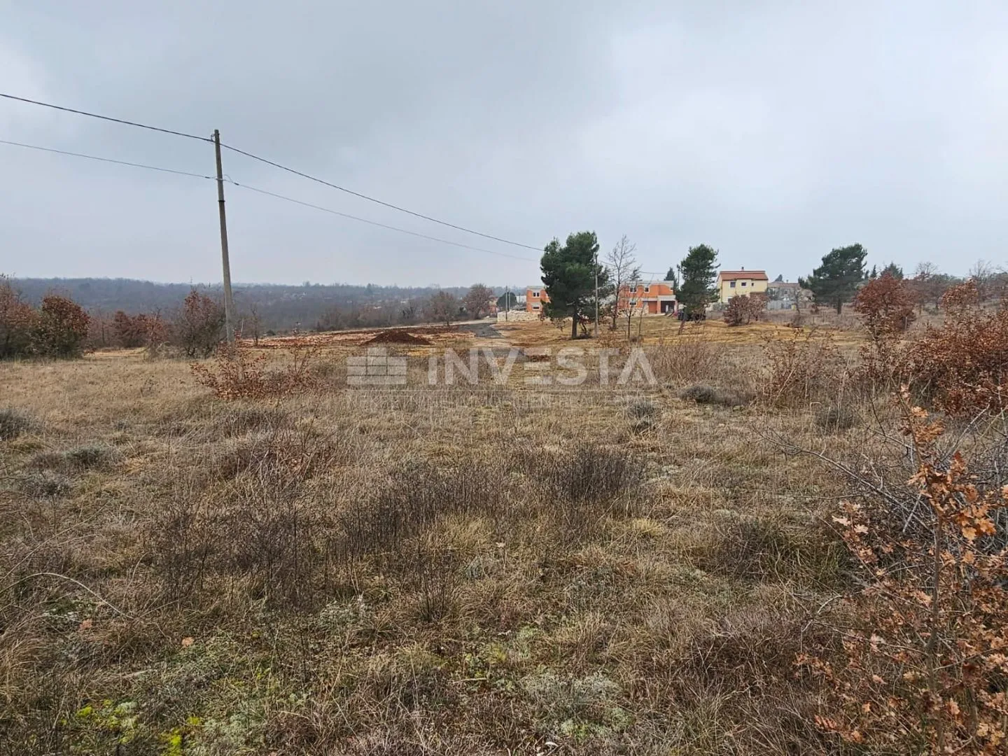vodnjan okolica - građevinsko zemljište 845 m2 - slika 2