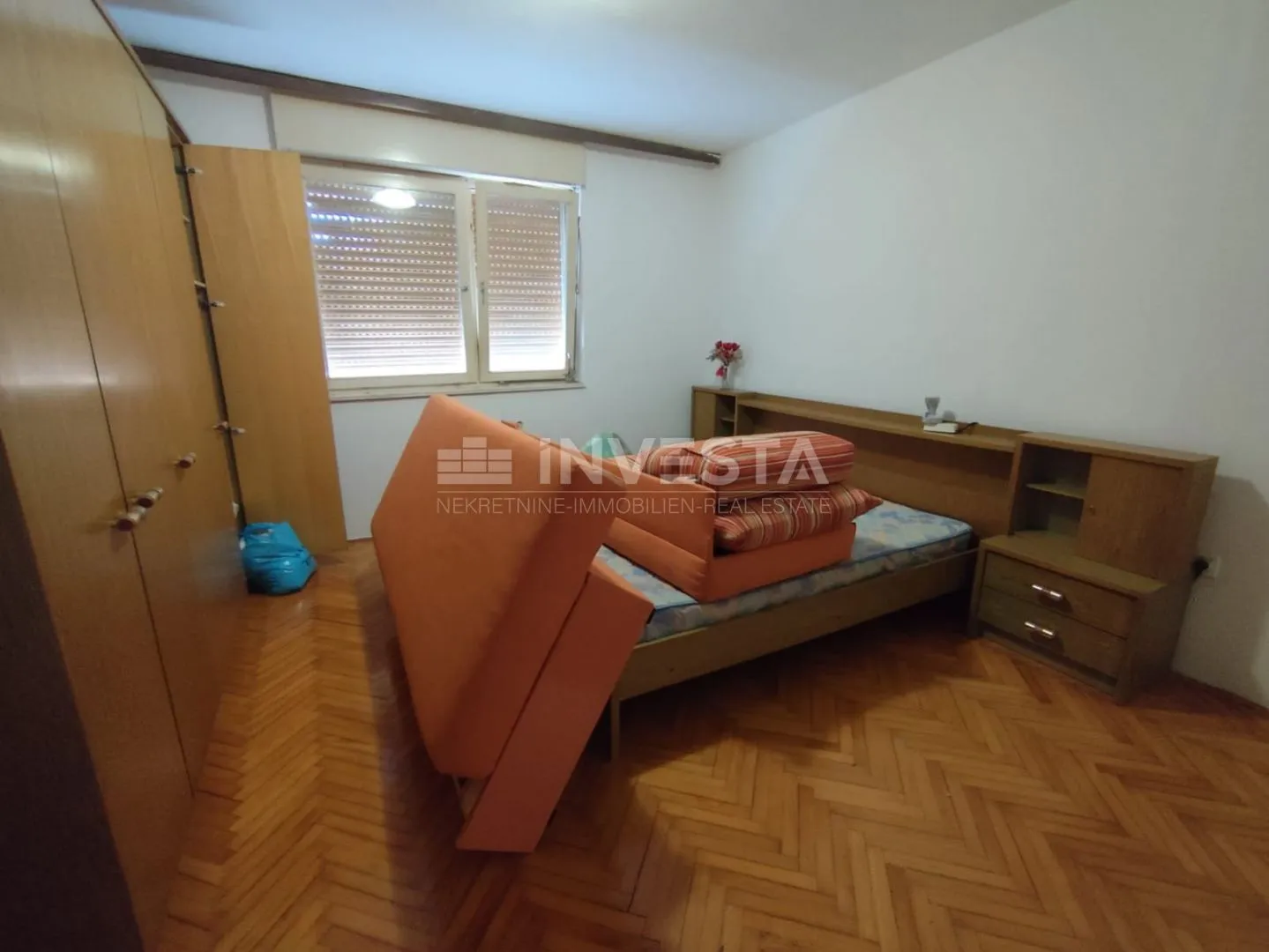 trosoban stan sa parkingom, blizu mora - slika 8
