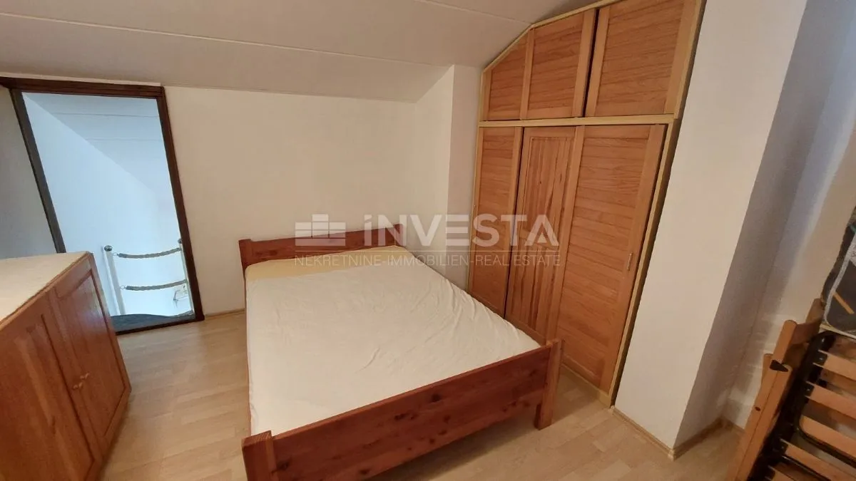 dvoetažni stan u červar portu - slika 21