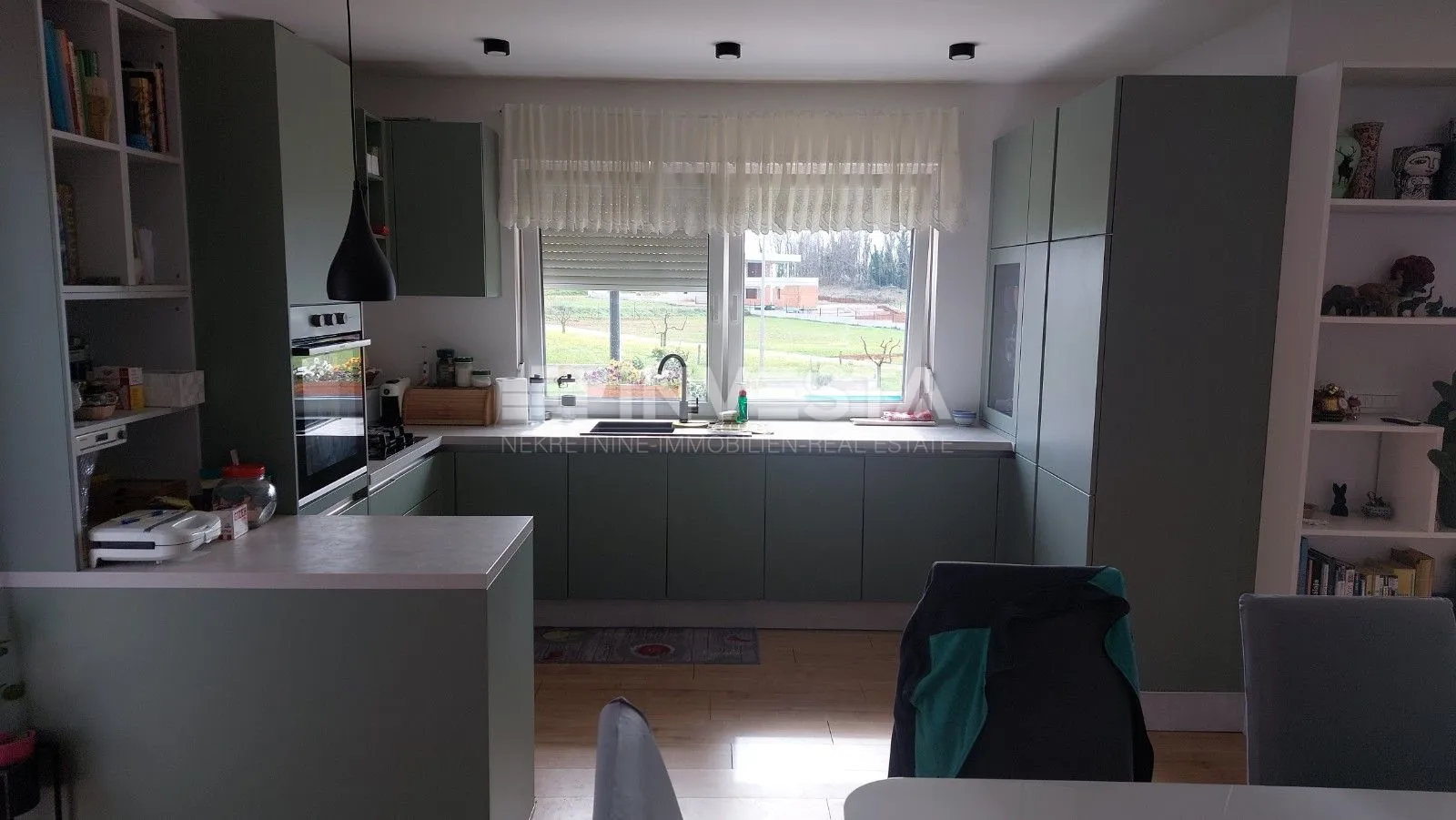 pametna kuća sa bazenom - slika 20