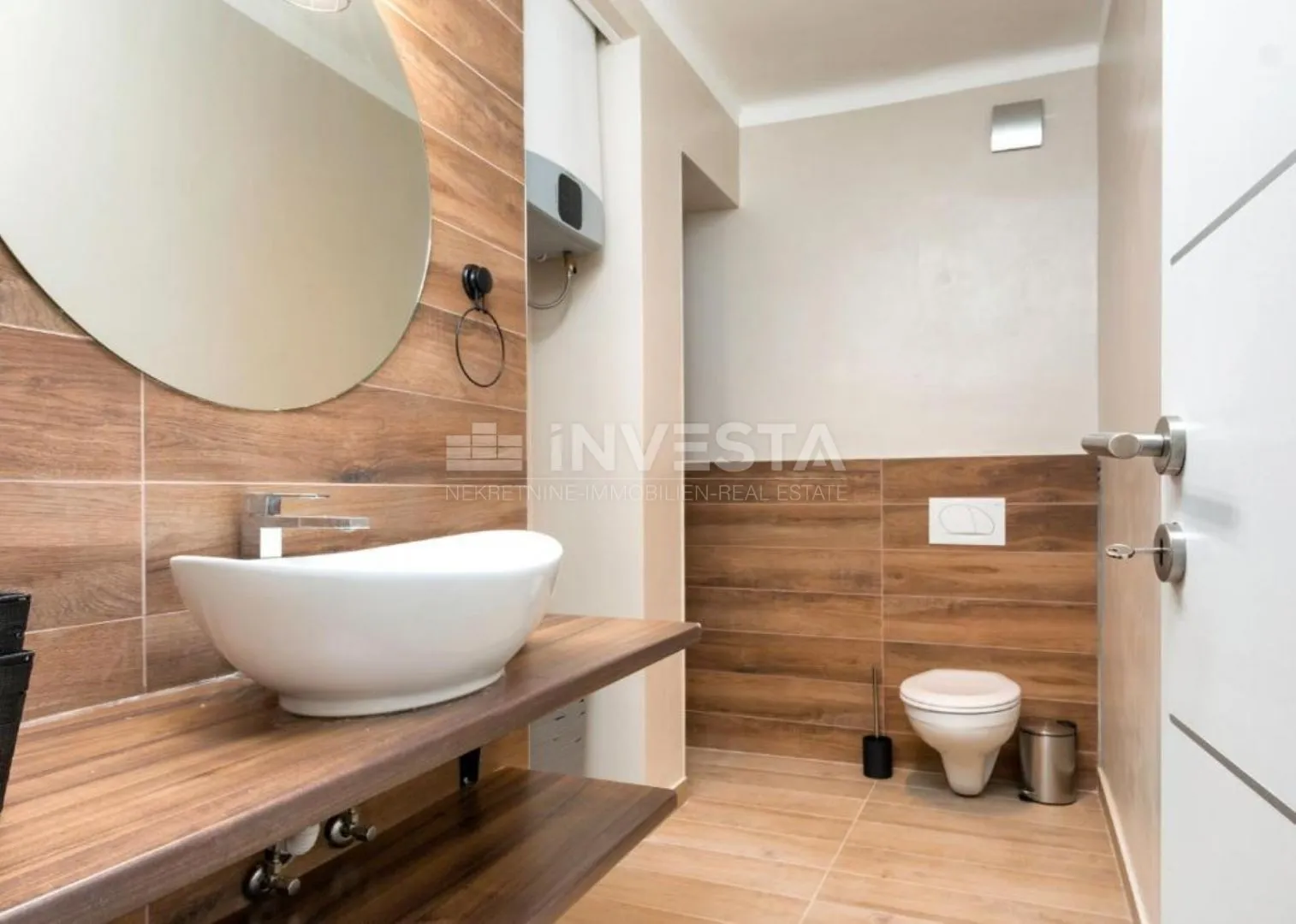 renovirani stan, širi centar, prizemlje 41m2 - slika 8