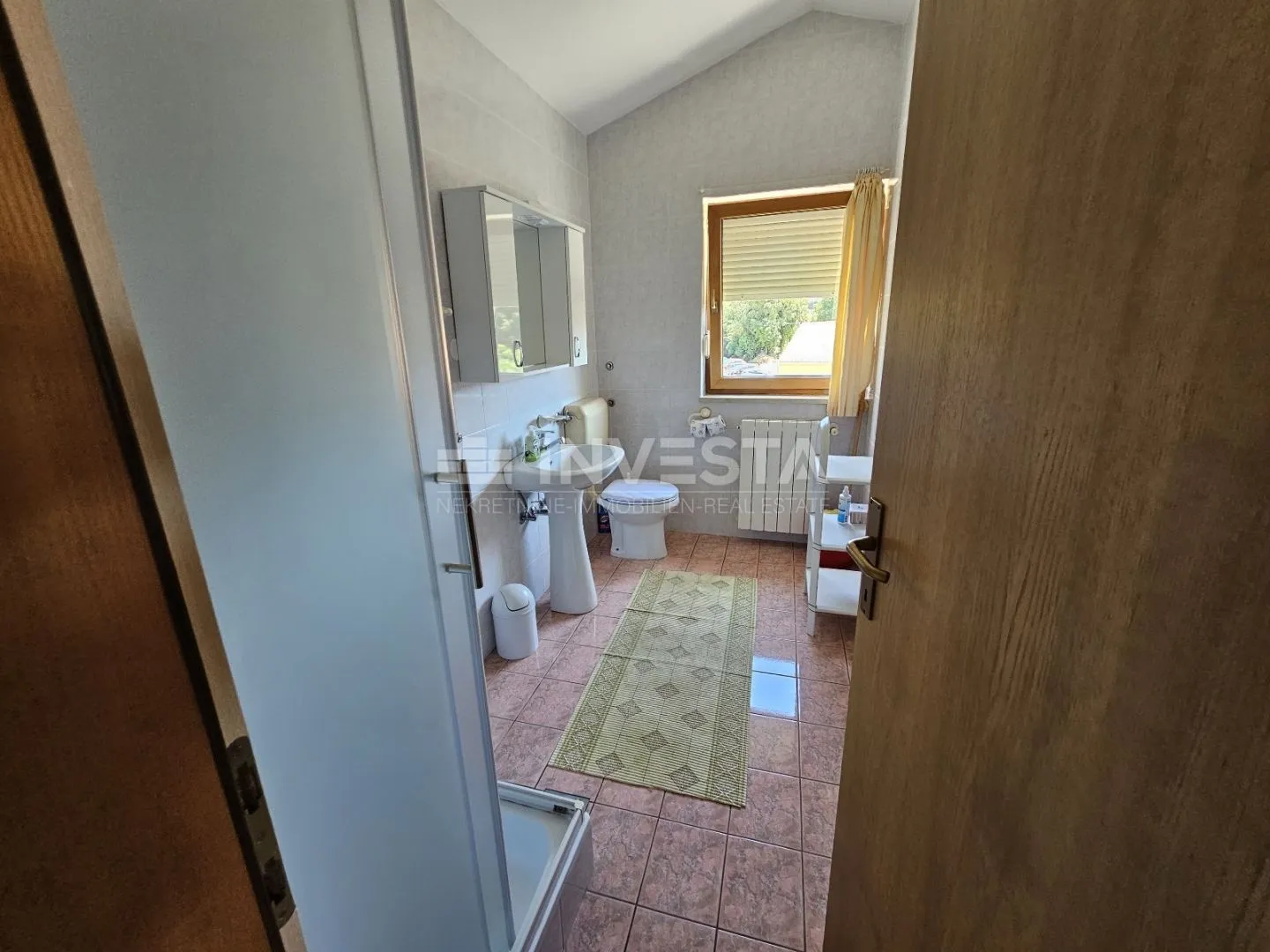 medulin centar, prostrana kvalitetna apartmanska kuća, blizu mora - slika 9