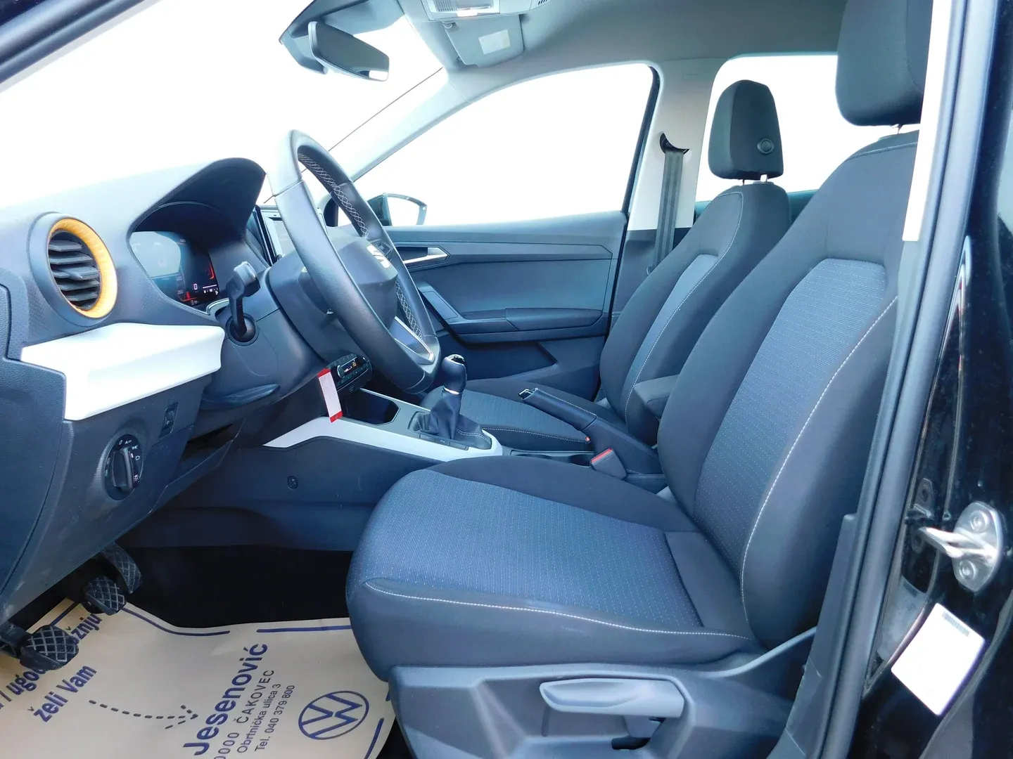 11465 seat arona 1.0 tsi style - slika 8