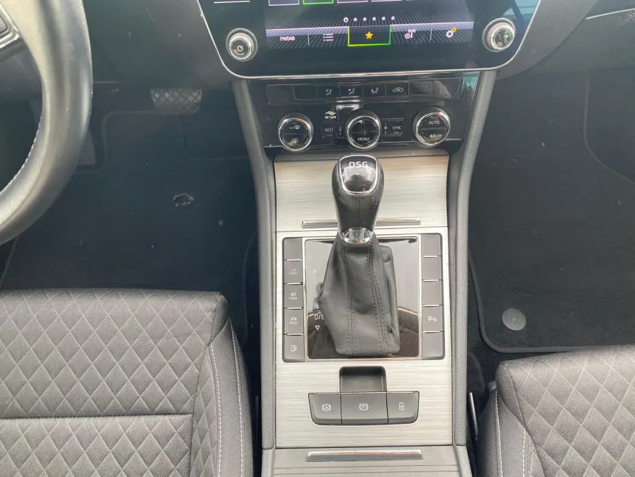 škoda superb combi 1,4 tsi plug-in hybrid executive dsg 4xgarancije - slika 17