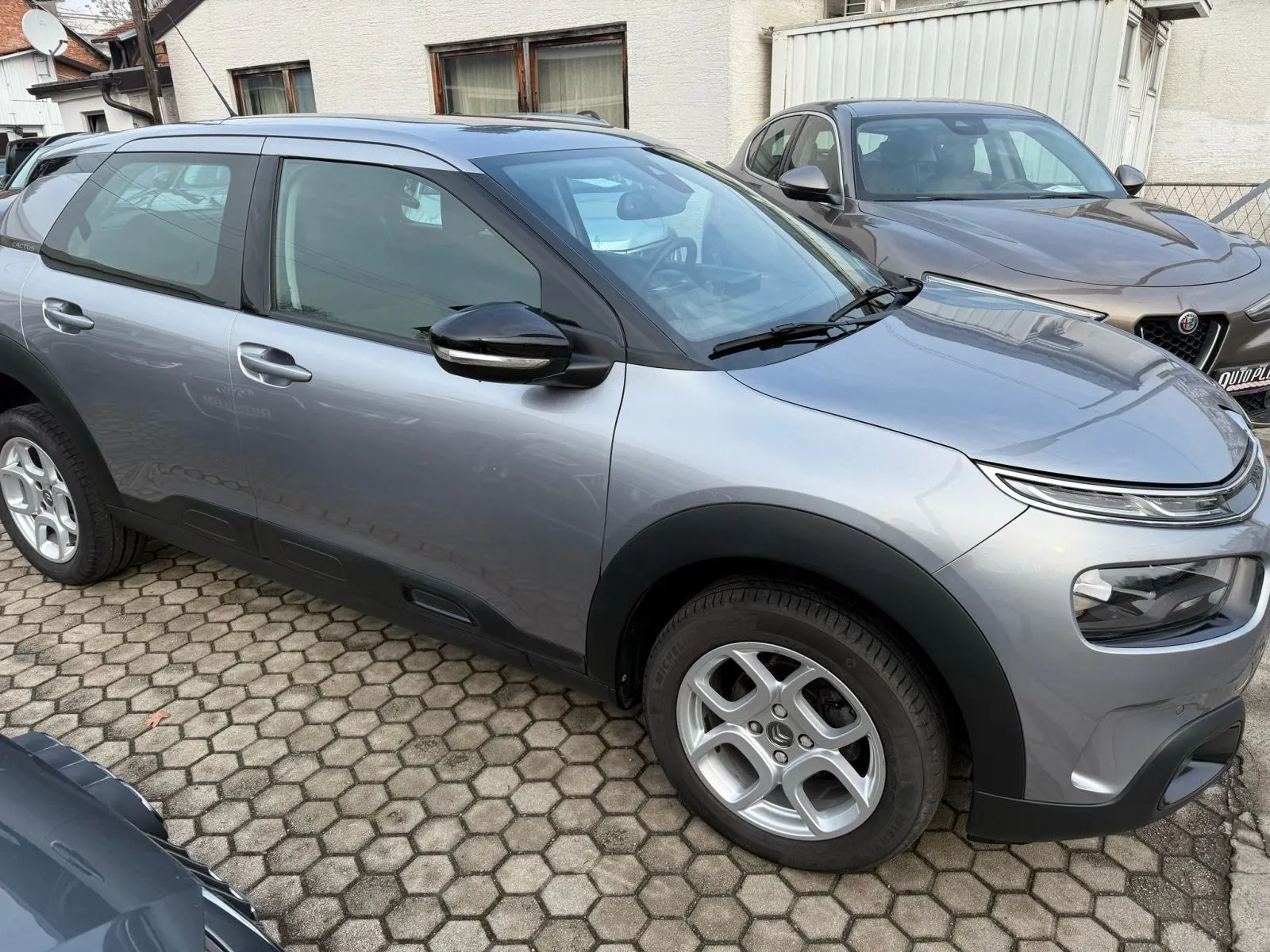 citroën c4 cactus 1,2 puretech, automatik, park senzori, 4x garancija! - slika 14