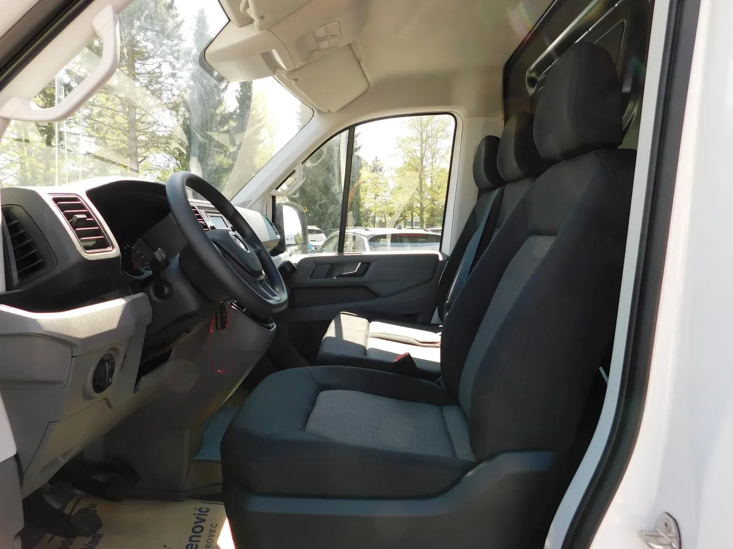 10956 vw crafter 35 - slika 9