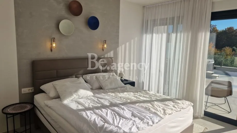 istra, novigrad - luksuzna vila s bazenom 250 m2 (prodaja) - slika 2