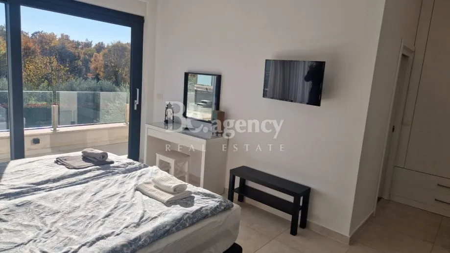 istra, novigrad - luksuzna vila s bazenom 250 m2 (prodaja) - slika 7