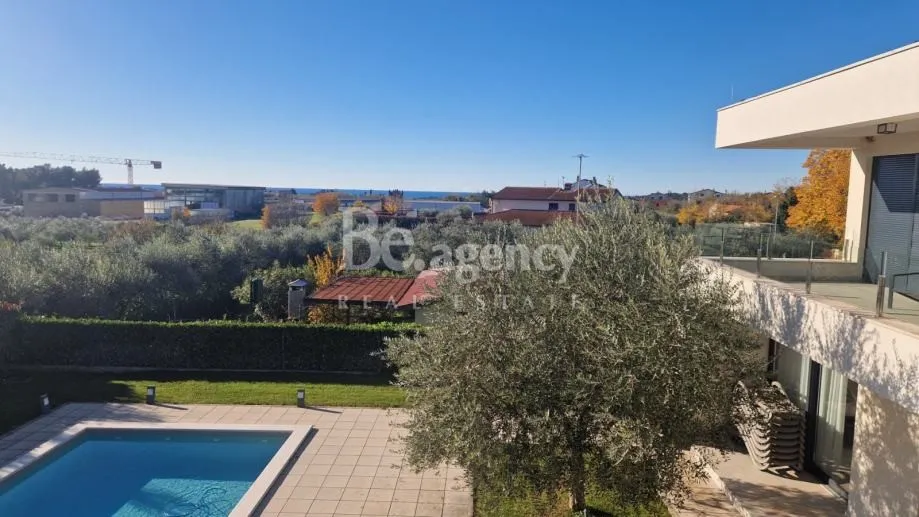 istra, novigrad - luksuzna vila s bazenom 250 m2 (prodaja) - slika 10