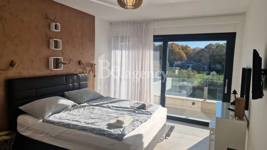 istra, novigrad - luksuzna vila s bazenom 250 m2 (prodaja) - slika 11