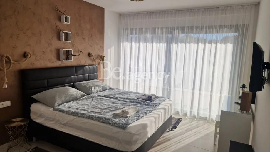 istra, novigrad - luksuzna vila s bazenom 250 m2 (prodaja) - slika 12