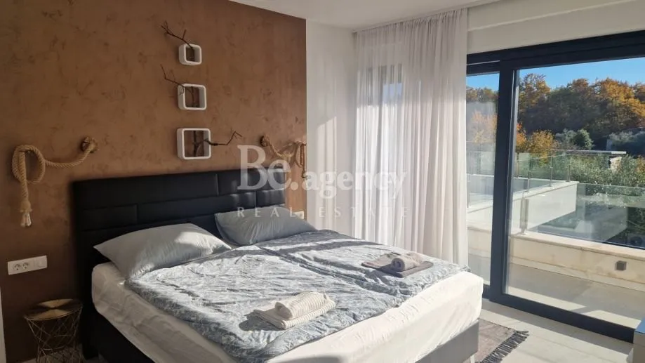 istra, novigrad - luksuzna vila s bazenom 250 m2 (prodaja) - slika 13