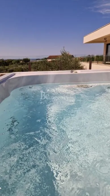 istra, novigrad - luksuzna vila s bazenom 250 m2 (prodaja) - slika 19