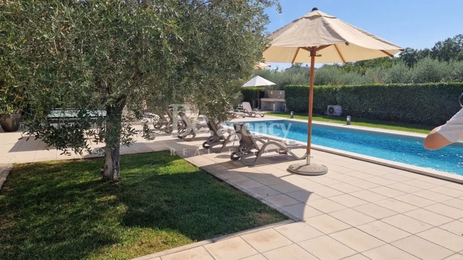 istra, novigrad - luksuzna vila s bazenom 250 m2 (prodaja) - slika 30