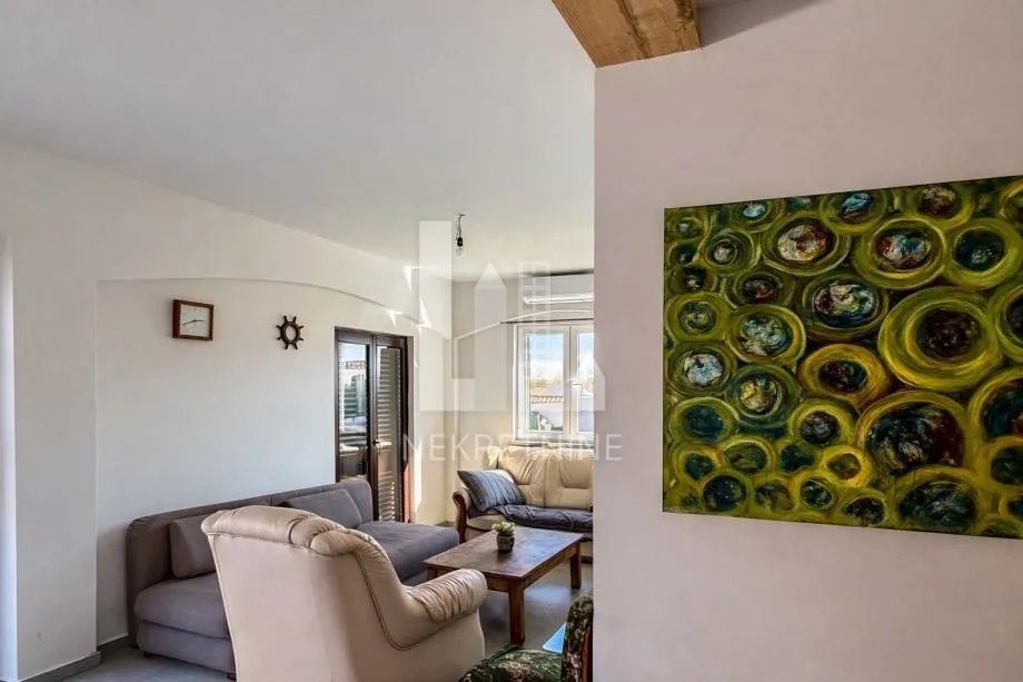 istra, poreč – dvije stambene jedinice, 138,64 m², okućnica ~350 m² - slika 3