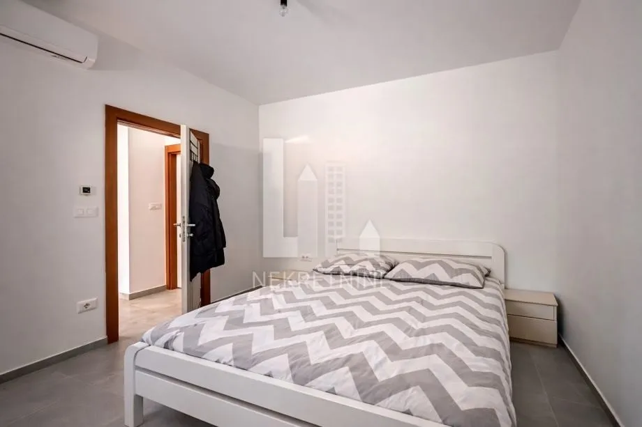 istra, poreč – dvije stambene jedinice, 138,64 m², okućnica ~350 m² - slika 6