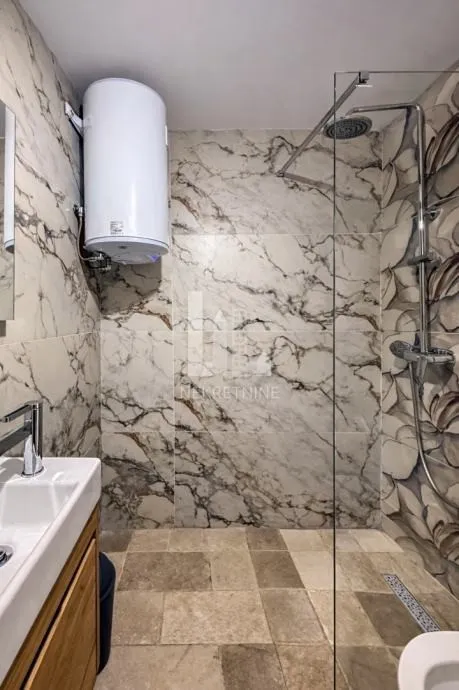 istra, poreč – dvije stambene jedinice, 138,64 m², okućnica ~350 m² - slika 7