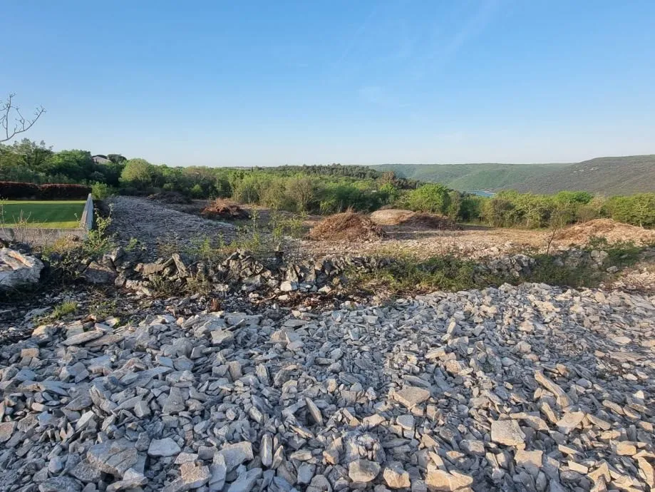 istra, trget, građevinsko zemljište 2450 m2, pogled na more!! - slika 2