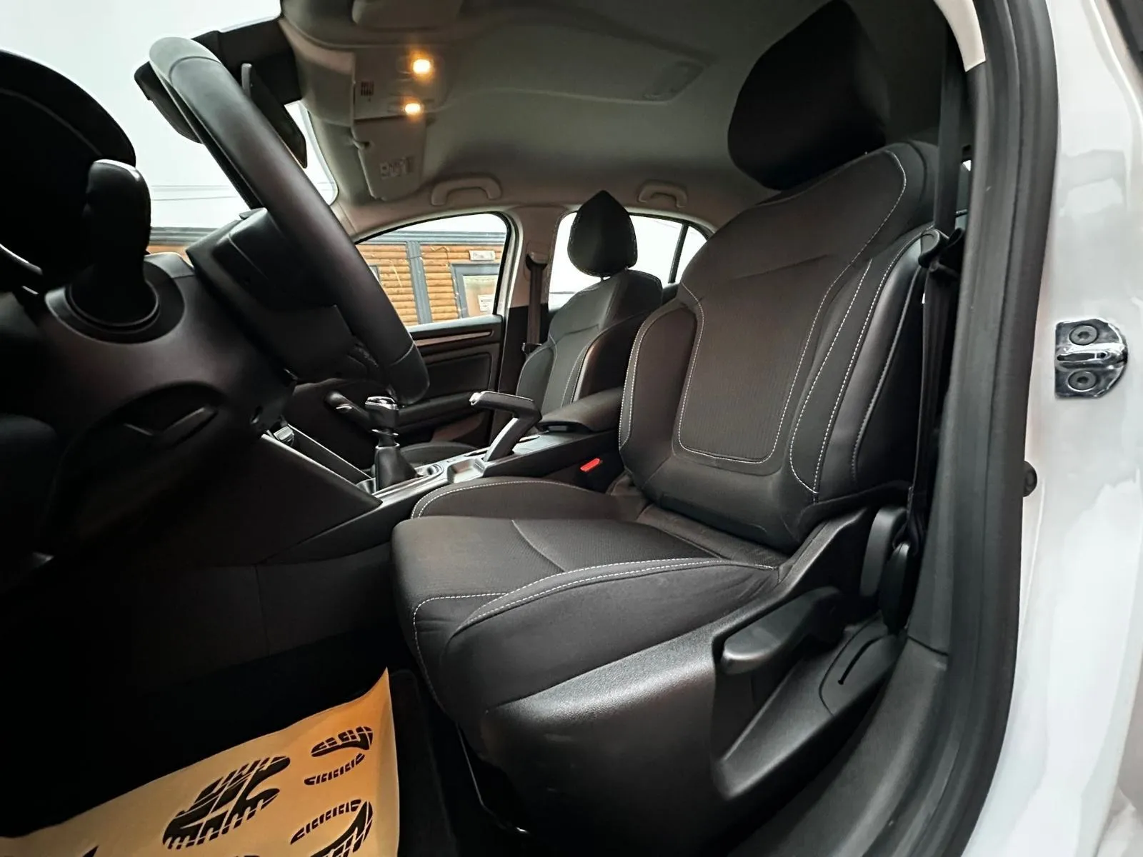 renault megane dci 115 •2022.g.•navigacija•leasingbezučešća• - slika 17