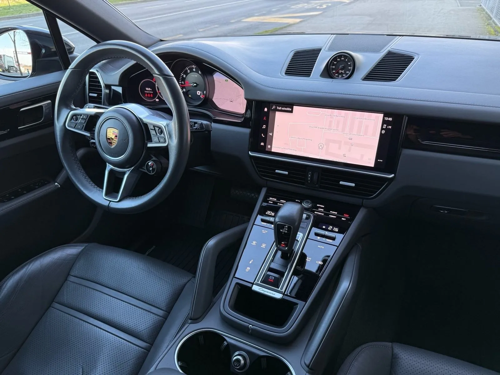porsche cayenne coupe 3.0 sport °chrono°matrix°kamera 360°u pdv-u° - slika 15
