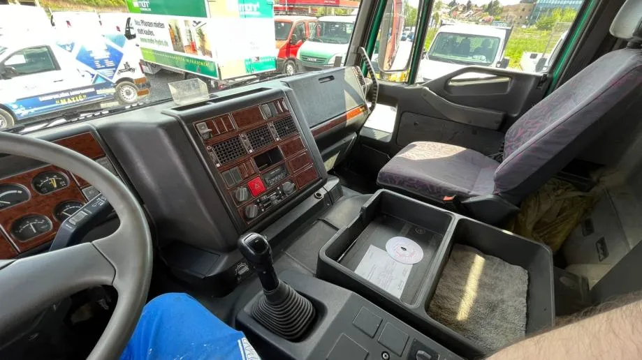 iveco cursor 380e44 trostrani kiper 6x4, 2002 god. - slika 13