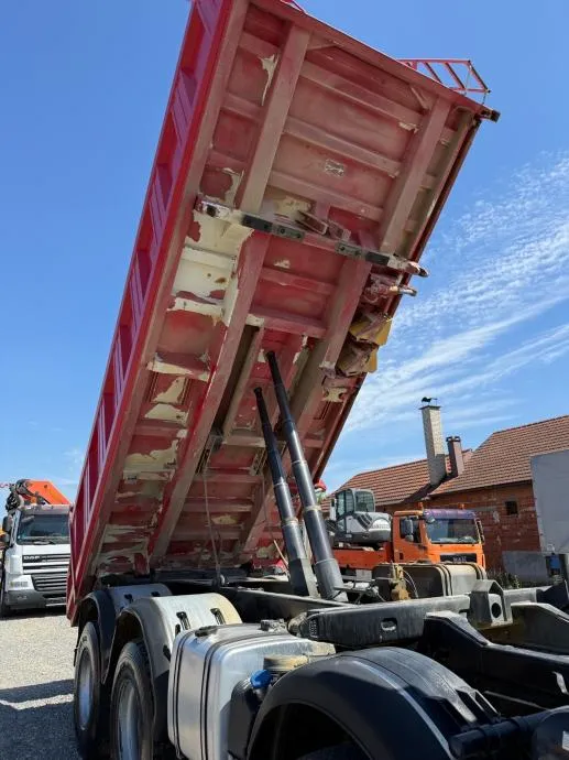 iveco trakker 8x4, 2009 god. - slika 18