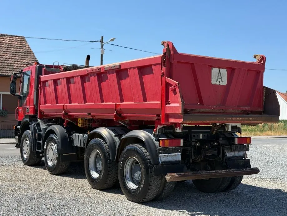 iveco trakker 8x4, 2009 god. - slika 3