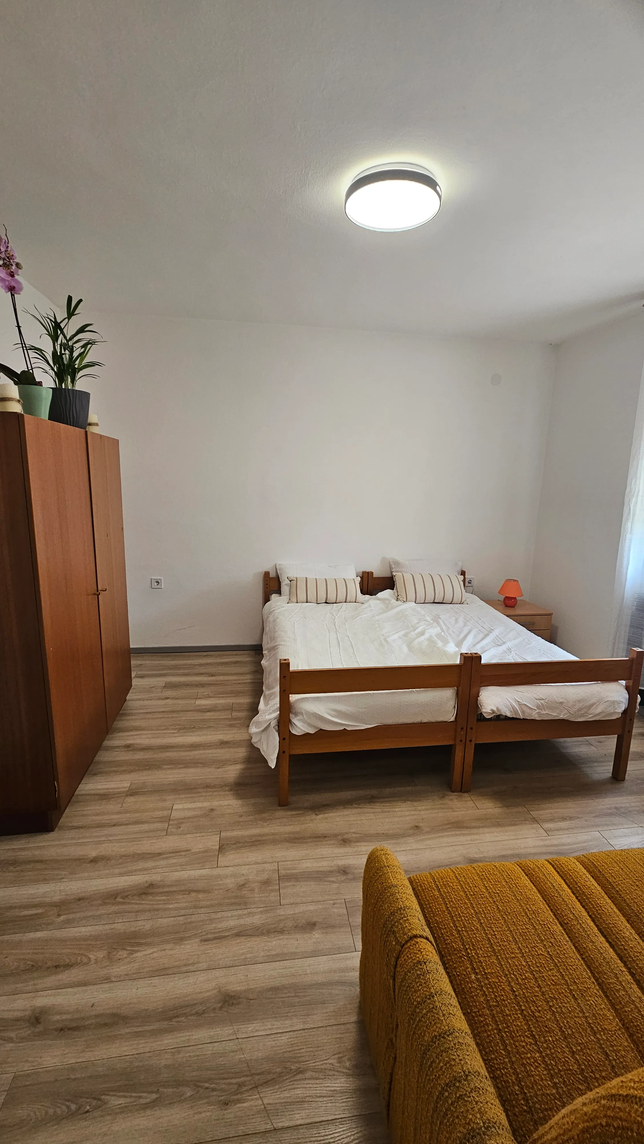 centralna lokacija zagorje; namjesteno i pogodno do 12 osoba - slika 15