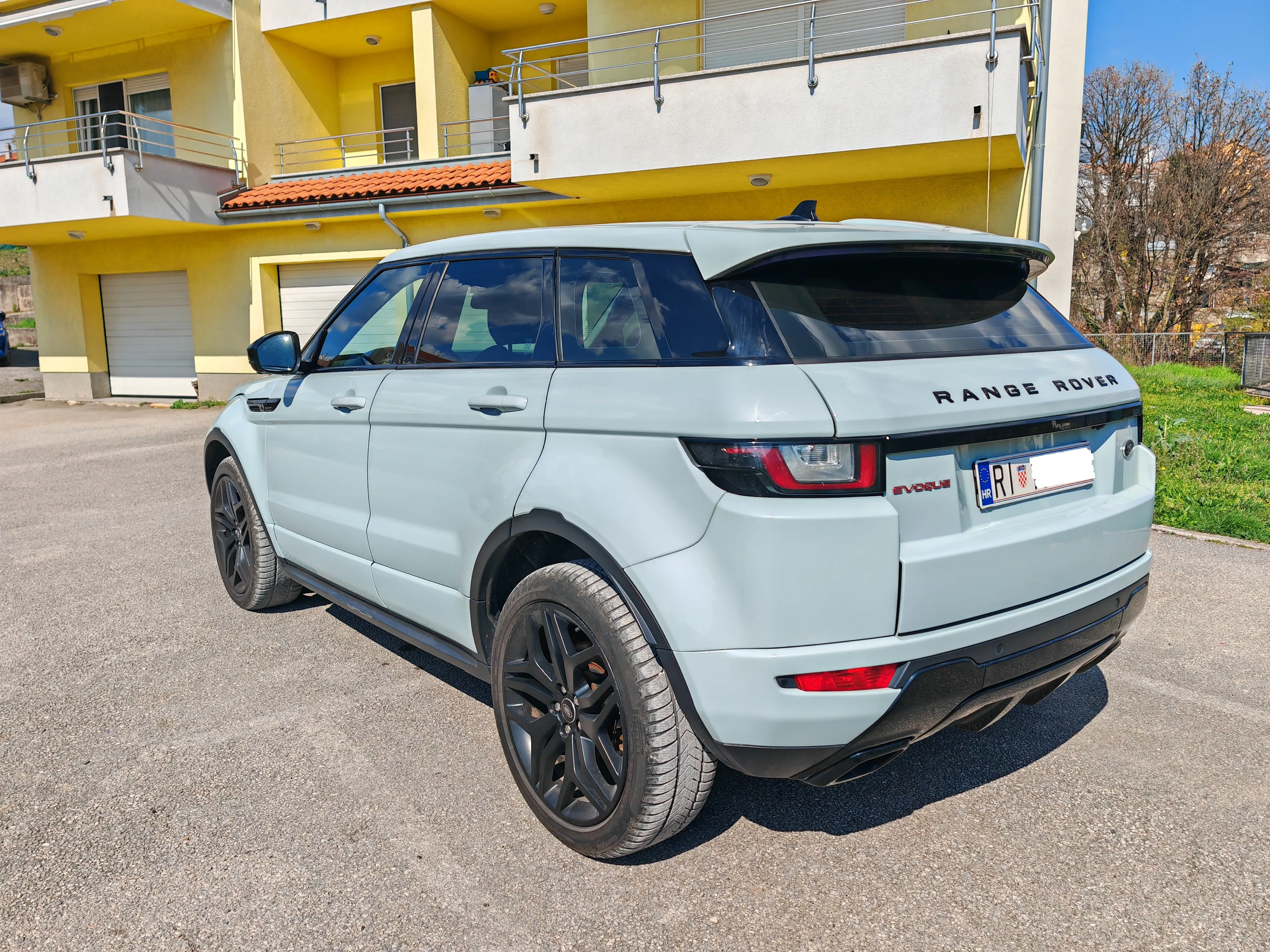 range rover evoque hse dynamic automatik - slika 2