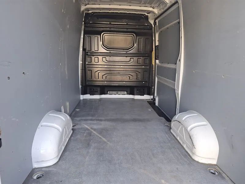 volkswagen crafter 2.0 tdi*177ks*klima*navigacija*park.kamera* - slika 8