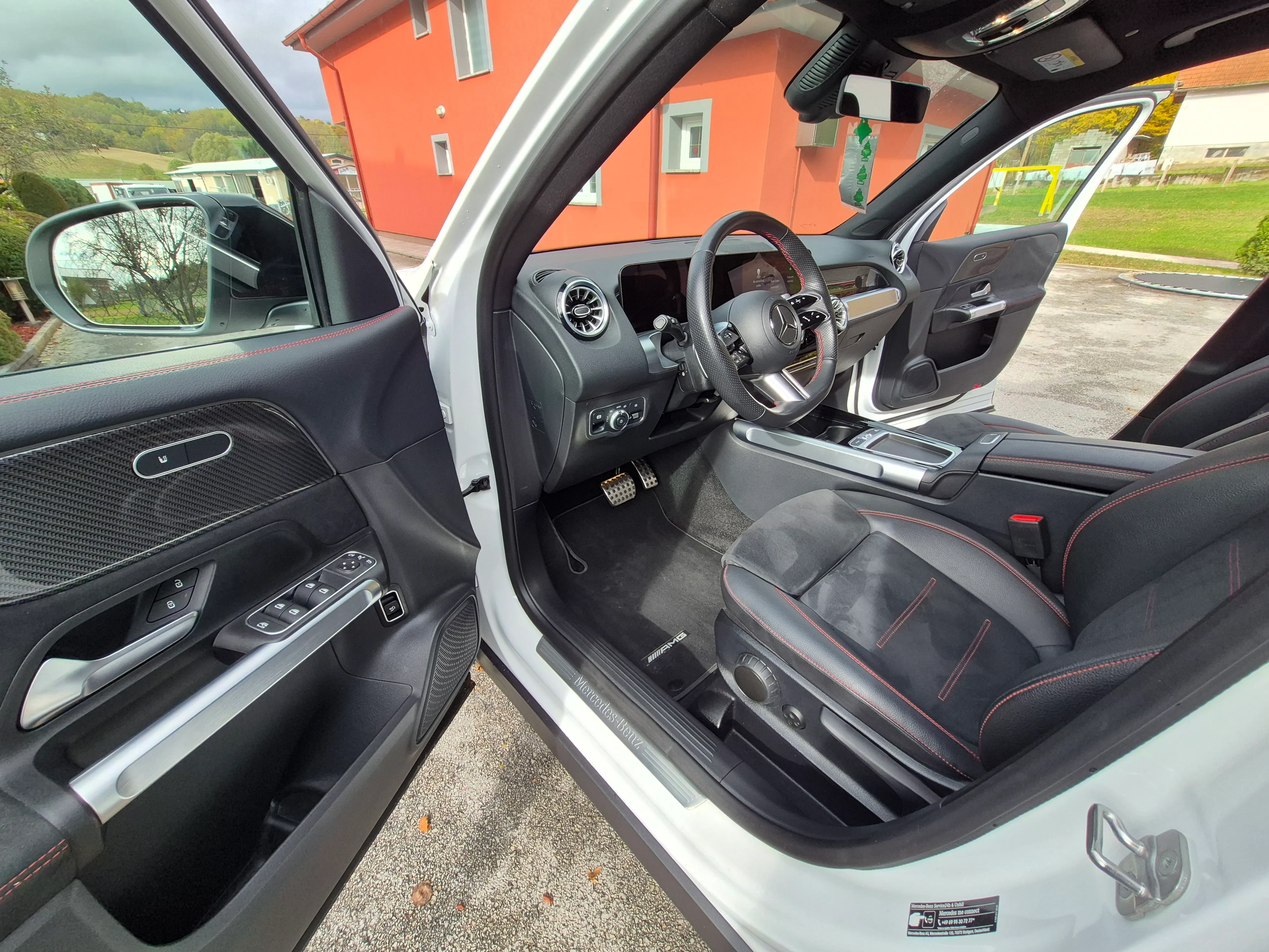 mercedes glb 200d-amg - slika 15