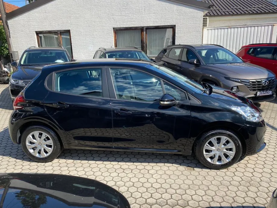 peugeot 208 1,2 puretech berline premium 4xgarancije - slika 6