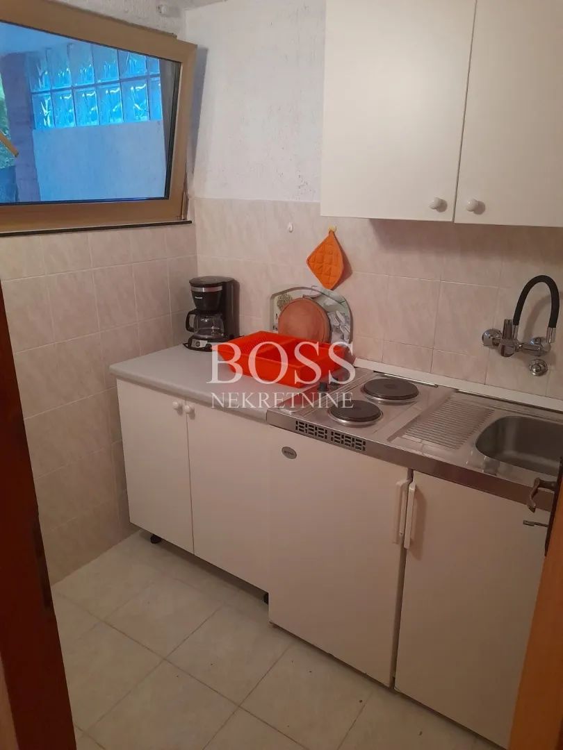 rab, samostojeća kuća 320m2, prilika! - slika 8