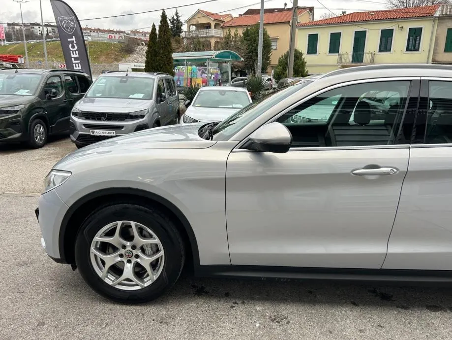 alfa romeo stelvio 2,2 jtd - 2021 - 4x4 - 145.000km - reg 1 god !!! - slika 4