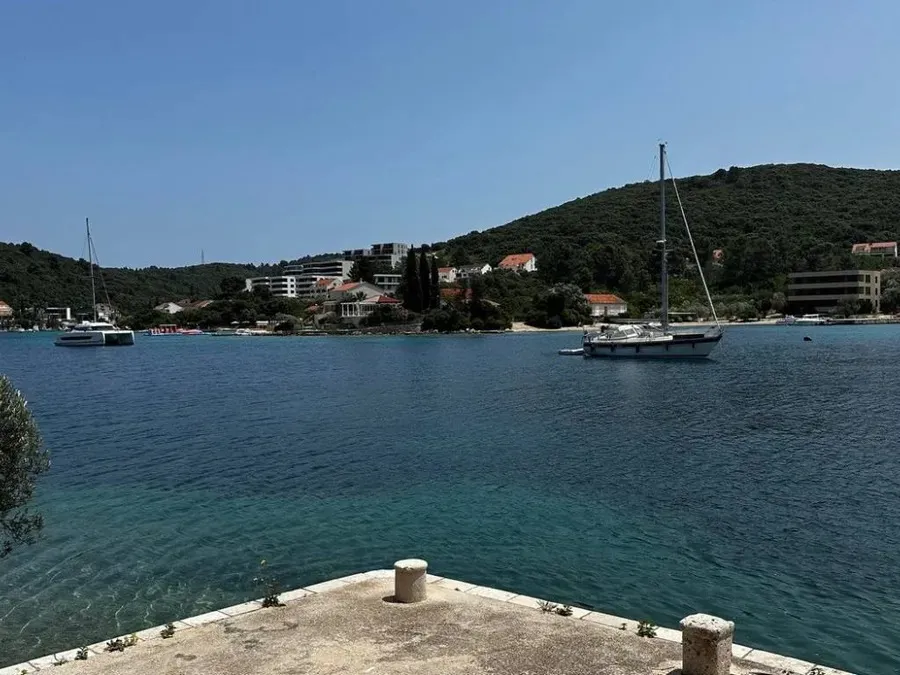 stan na prodaju - korčula - slika 11